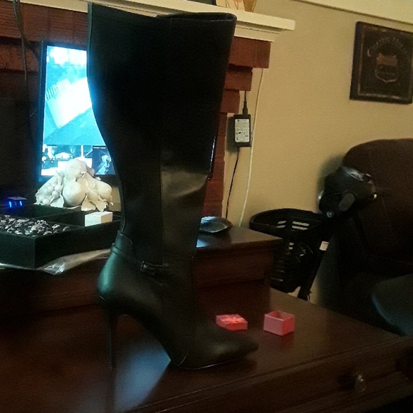 COPY - Ladies Charles David Leather Boots - Picture 7 of 8